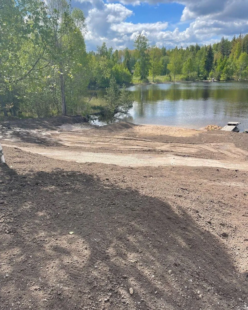 SandMat Max prevents sand from sinking and mixing with muck