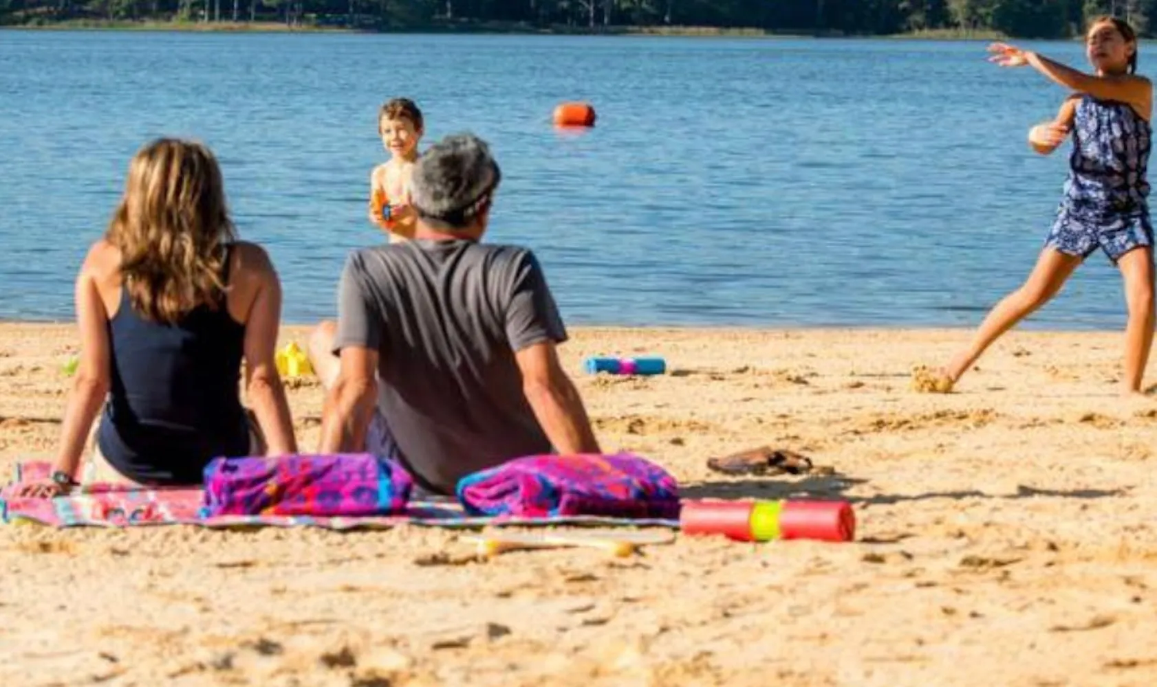 Enjoy sanding beachfront with SandMat Max